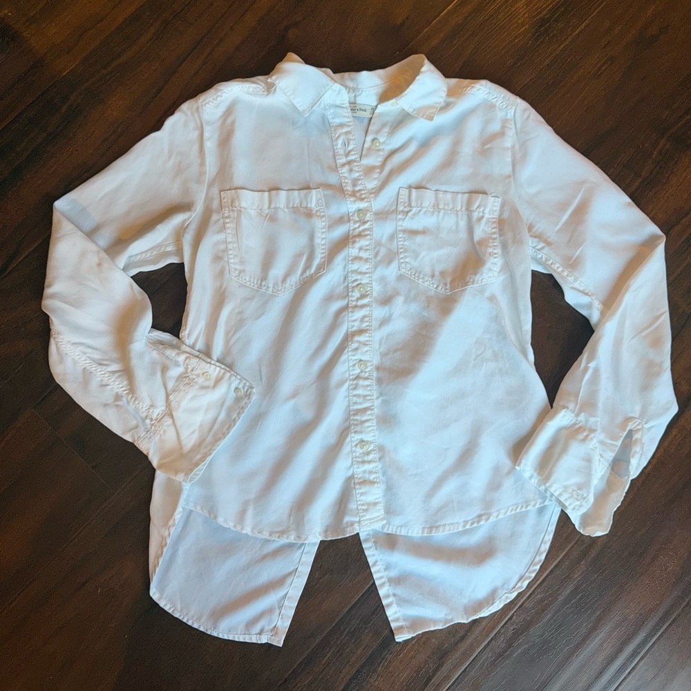 Abercrombie SZ XS White Button Up